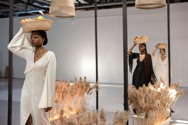 Maîtrisez l"art de la manucure française à la maison : astuces irrésistibles pour un résultat parfait